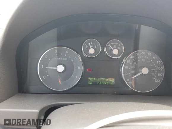 ✅ 2007 Mercury Milan Premier • VIN: 3MEHM08Z67R652401 • Lot: 67715355. Listed on Copart with 217,048 mi. Free auction sales archive from the USA and detailed vehicle history report at DreamBid. Image 9.