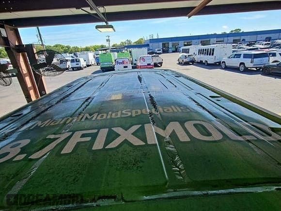 ✅ 2017 Ford Transit • VIN: 1FTYR2DMXHKA18247 • Lot: 41982002. Wystawiony na IAAI z przebiegiem 85 703 mil. Bezpłatny archiwum sprzedaży aukcyjnych z USA i szczegółowy raport historii pojazdu na DreamBid. Zdjęcie 1.