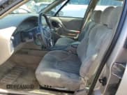 ✅ 1997 Pontiac Bonneville SE • VIN: 1G2HX52K7VH211607 • Lot: 73705454. Wystawiony na Copart z przebiegiem 116 307 mil. Bezpłatny archiwum sprzedaży aukcyjnych z USA i szczegółowy raport historii pojazdu na DreamBid. Zdjęcie 7.