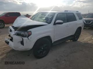 ✅ 2024 Toyota 4Runner SR5 Premium • VIN: JTENU5JR6R6239885 • Lot: 82567405. Listed on Copart with 30,207 mi. Free auction sales archive from the USA and detailed vehicle history report at DreamBid. Image 1.