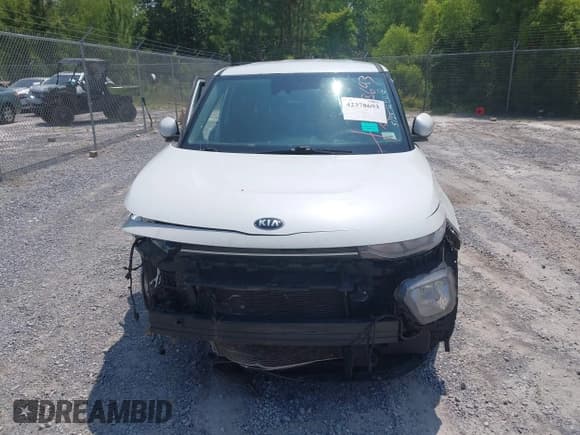 ✅ 2020 Kia Soul LX • VIN: KNDJ23AU2L7702477 • Lot: 42378693. Listed on IAAI with 96,762 mi. Free auction sales archive from the USA and detailed vehicle history report at DreamBid. Image 12.