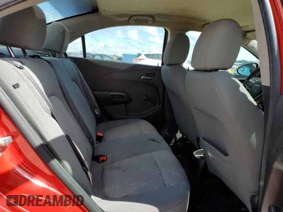 2014 Chevrolet Sonic LS z VIN 1G1JA5SH6E4128074, wystawiony jako Copart lot #69489934 z przebiegiem 104 912 mil mil oraz Szkoda całkowita • Salvage title. Historia ofert i sprzedaży dostępna na DreamBid. Obrazek 10.