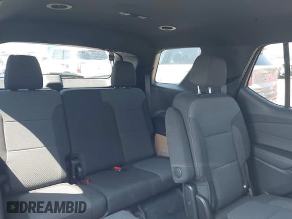 ✅ 2022 Chevrolet Traverse LT Cloth • VIN: 1GNERGKW1NJ104429 • Lot: 43174772. Wystawiony na IAAI z przebiegiem 66 873 mil. Bezpłatny archiwum sprzedaży aukcyjnych z USA i szczegółowy raport historii pojazdu na DreamBid. Zdjęcie 8.