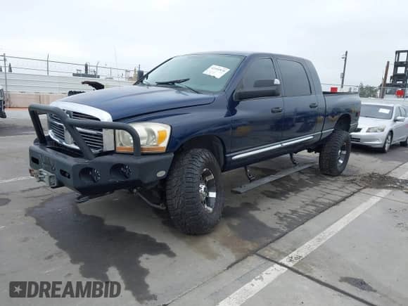 2006 Dodge 3500 SLT with VIN 3D7LX39C46G237186, listed as a IAAI auction lot 42390579 with 129,077 mi miles and . Bid and sale history available at DreamBid. Image 2.
