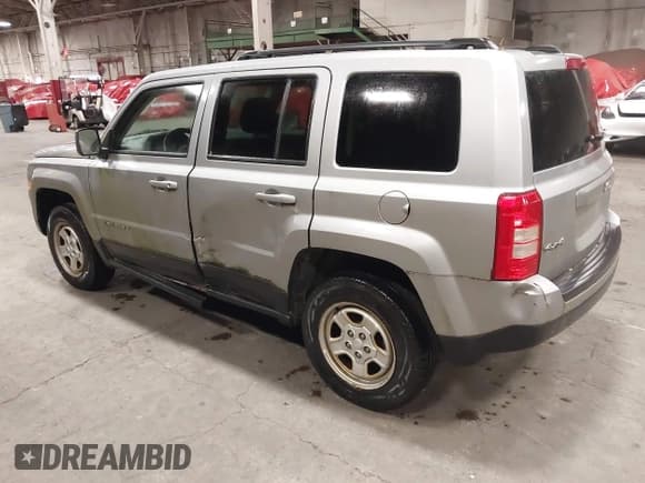 ✅ 2015 Jeep Patriot Sport • VIN: 1C4NJRBB9FD283375 • Lot: 41805288. Listed on IAAI with 61,670 mi. Free auction sales archive from the USA and detailed vehicle history report at DreamBid. Image 3.