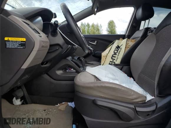 ✅ 2011 Hyundai Tucson Limited • VIN: KM8JUCAC8BU158158 • Lot: 69230695. Listed on Copart with 158,438 mi miles. Access the free auction sales archive from the USA and view a detailed vehicle history report at DreamBid. Image 7.