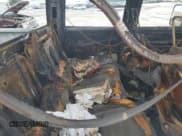 ✅ 2004 Chevrolet Silverado 1500 LS • VIN: 2GCEK13T441401170 • Lot: 67184465. Wystawiony na Copart z przebiegiem Nie podano. Bezpłatny archiwum sprzedaży aukcyjnych z USA i szczegółowy raport historii pojazdu na DreamBid. Zdjęcie 10.