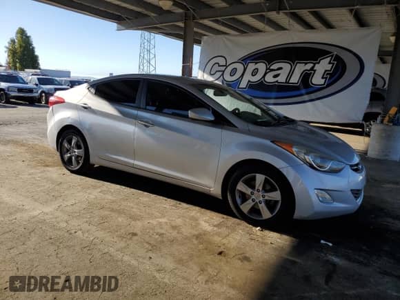 2013 Hyundai Elantra Limited с VIN 5NPDH4AE0DH277218, выставлен на аукционе Copart как лот 87398875 с пробегом 170 619 миль миль и Списание • Salvage title. История ставок и продаж доступна на DreamBid. Изображение 4.
