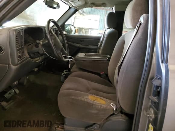 ✅ 2007 Chevrolet Silverado 2500HD Work Truck • VIN: 1GCHK29U27E195319 • Лот: 90025035. Опубликован ранее на Copart с пробегом 212 137 миль. Бесплатный доступ к архиву аукционных продаж из США и подробный отчёт об истории автомобиля на DreamBid. Изображение 7.