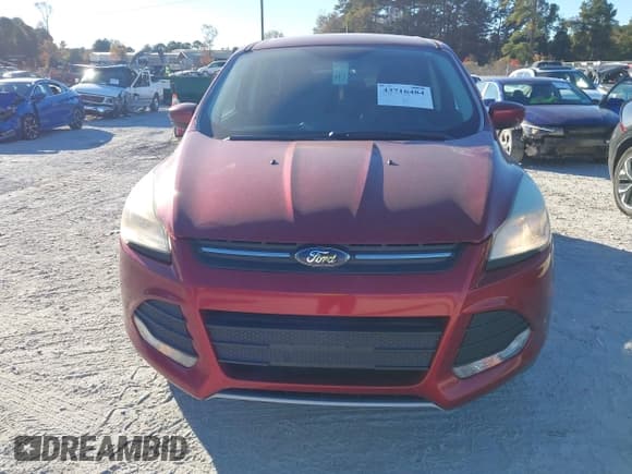 ✅ 2016 Ford Escape SE • VIN: 1FMCU9GX5GUB10713 • Lot: 43716484. Wystawiony na IAAI z przebiegiem 149 190 mil. Bezpłatny archiwum sprzedaży aukcyjnych z USA i szczegółowy raport historii pojazdu na DreamBid. Zdjęcie 6.