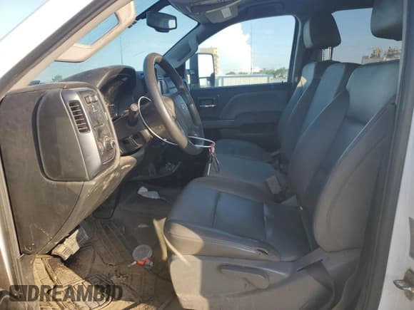 ✅ 2019 Chevrolet Silverado 1500 • VIN: 1GC4CVEY6KF219582 • Lot: 62074065. Wystawiony na Copart z przebiegiem 166 602 mil. Bezpłatny archiwum sprzedaży aukcyjnych z USA i szczegółowy raport historii pojazdu na DreamBid. Zdjęcie 7.