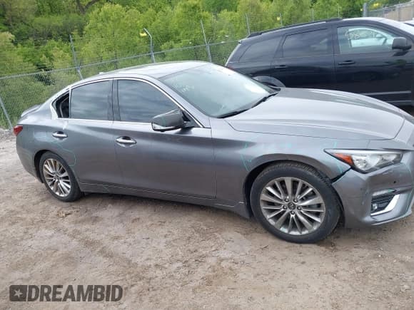 ✅ 2021 Infiniti Q50 Luxe • VIN: JN1EV7BR1MM753677 • Lot: 42200518. Wystawiony na IAAI z przebiegiem 51 553 mil. Bezpłatny archiwum sprzedaży aukcyjnych z USA i szczegółowy raport historii pojazdu na DreamBid. Zdjęcie 13.