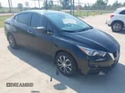 ✅ 2020 Nissan Versa S • VIN: 3N1CN8DV6LL905131 • Lot: 43236622. Wystawiony na IAAI z przebiegiem 66 283 mil. Bezpłatny archiwum sprzedaży aukcyjnych z USA i szczegółowy raport historii pojazdu na DreamBid. Zdjęcie 1.
