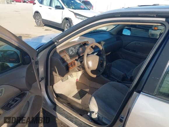 ✅ 1998 Toyota Camry LE • VIN: 4T1BF28K3WU055466 • Lot: 41639013. Listed on IAAI with 266,734 mi. Free auction sales archive from the USA and detailed vehicle history report at DreamBid. Image 5.