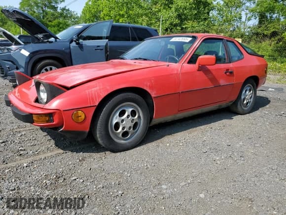 ✅ 1987 Porsche 924 • VIN: WP0AA0926HN455939 • Лот: 59742695. Опубликован ранее на Copart с пробегом 15 430 миль. Бесплатный доступ к архиву аукционных продаж из США и подробный отчёт об истории автомобиля на DreamBid. Изображение 1.