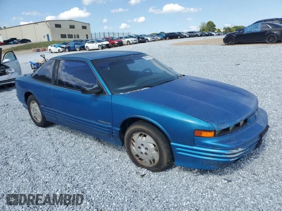 ✅ 1992 Oldsmobile Cutlass • VIN: 1G3WH14T0ND335739 • Lot: 59796644. Wystawiony na Copart z przebiegiem Nie podano. Bezpłatny archiwum sprzedaży aukcyjnych z USA i szczegółowy raport historii pojazdu na DreamBid. Zdjęcie 4.