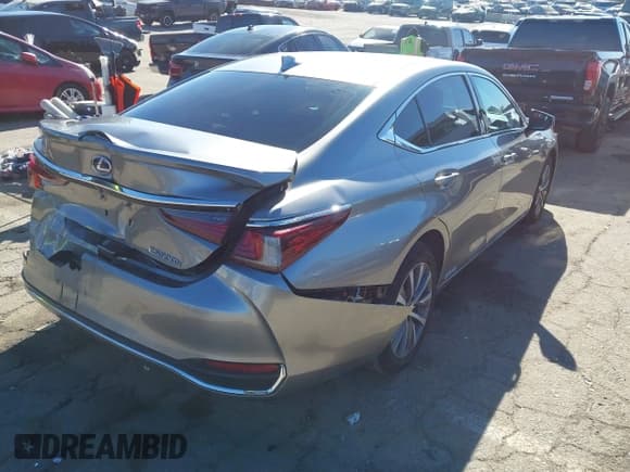 ✅ 2021 Lexus ES 300h • VIN: 58ACA1C12MU007636 • Lot: 43837339. Listed on IAAI with 78,087 mi. Free auction sales archive from the USA and detailed vehicle history report at DreamBid. Image 4.