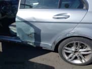 ✅ 2014 Mercedes-Benz C 250 Sport • VIN: WDDGF4HB4ER305973 • Lot: 41781503. Wystawiony na IAAI z przebiegiem 98 542 mil. Bezpłatny archiwum sprzedaży aukcyjnych z USA i szczegółowy raport historii pojazdu na DreamBid. Zdjęcie 6.