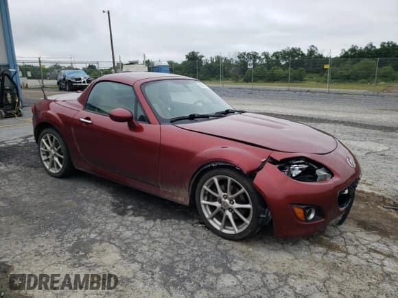 ✅ 2010 Mazda MX-5 Miata Grand Touring • VIN: JM1NC2FF8A0211579 • Lot: 62921425. Wystawiony na Copart z przebiegiem 136 503 mil. Bezpłatny archiwum sprzedaży aukcyjnych z USA i szczegółowy raport historii pojazdu na DreamBid. Zdjęcie 4.