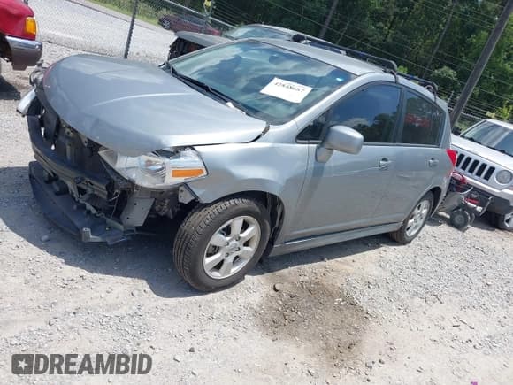 ✅ 2011 Nissan Versa S • VIN: 3N1BC1CP4BL367538 • Lot: 42848687. Listed on IAAI with 210,621 mi. Free auction sales archive from the USA and detailed vehicle history report at DreamBid. Image 18.