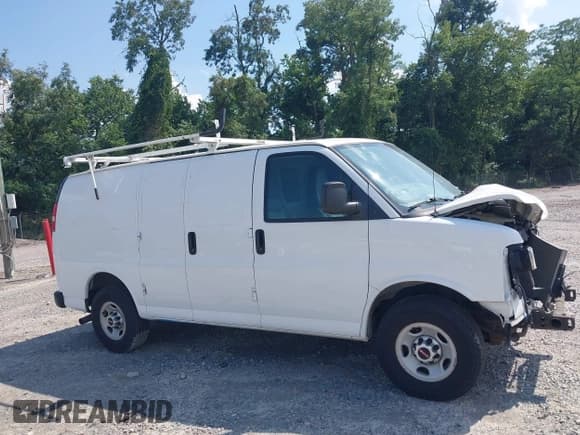 ✅ 2014 GMC Savana • VIN: 1GTZ7TCA3E1200610 • Lot: 42336701. Wystawiony na IAAI z przebiegiem 177 836 mil. Bezpłatny archiwum sprzedaży aukcyjnych z USA i szczegółowy raport historii pojazdu na DreamBid. Zdjęcie 13.