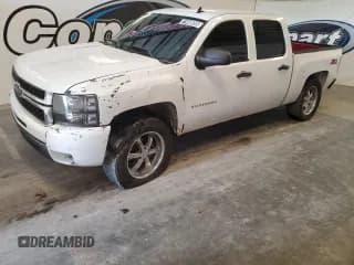 ✅ 2011 Chevrolet Silverado 1500 LT • VIN: 3GCPKSE30BG263174 • Lot: 71048695. Wystawiony na Copart z przebiegiem 225 351 mil. Bezpłatny archiwum sprzedaży aukcyjnych z USA i szczegółowy raport historii pojazdu na DreamBid. Zdjęcie 1.