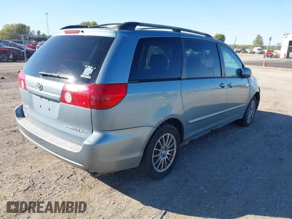✅ 2006 Toyota Sienna XLE Limited • VIN: 5TDZA22C86S517432 • Лот: 43400796. Опубликован ранее на IAAI с пробегом 286 515 миль. Бесплатный доступ к архиву аукционных продаж из США и подробный отчёт об истории автомобиля на DreamBid. Изображение 4.