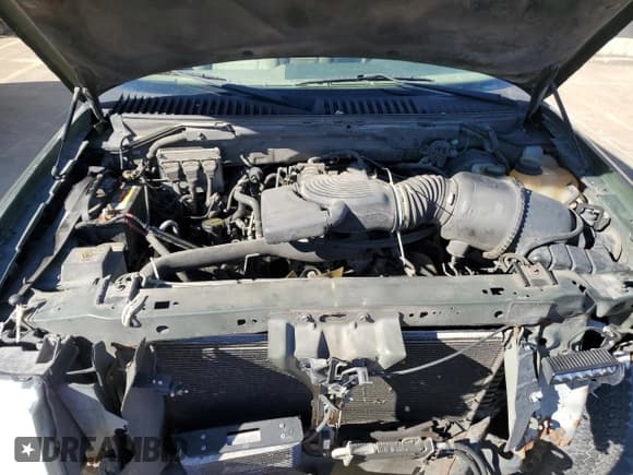 ✅ 2004 Ford Expedition Eddie Bauer • VIN: 1FMFU18L44LB82613 • Lot: 86527175. Listed on Copart with 208,459 mi. Free auction sales archive from the USA and detailed vehicle history report at DreamBid. Image 12.