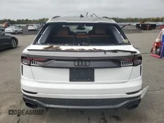 ✅ 2022 Audi RS Q8 • VIN: WU1ARBF17ND007066 • Lot: 53830164. Wystawiony na Copart z przebiegiem 26 261 mil. Bezpłatny archiwum sprzedaży aukcyjnych z USA i szczegółowy raport historii pojazdu na DreamBid. Zdjęcie 6.
