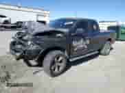 2005 Dodge 1500 SLT z VIN 1D7HU18D45S186034, wystawiony jako Copart lot #82036015 z przebiegiem Nie podano mil oraz Szkoda całkowita • Salvage title. Historia ofert i sprzedaży dostępna na DreamBid. Obrazek 1.