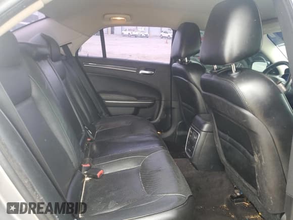 ✅ 2018 Chrysler 300 Limited • VIN: 2C3CCAEGXJH193999 • Lot: 85572495. Listed on Copart with 173,195 mi. Free auction sales archive from the USA and detailed vehicle history report at DreamBid. Image 10.