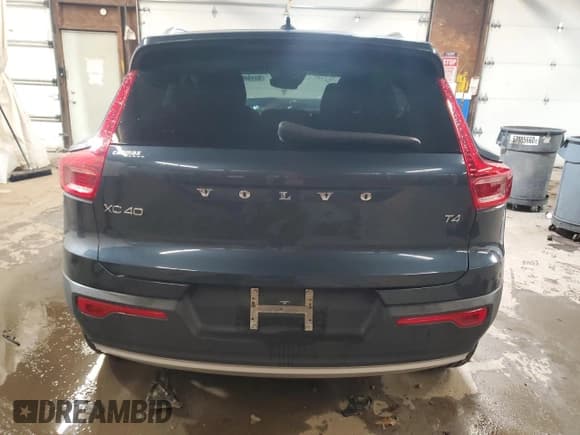 ✅ 2021 Volvo XC40 Momentum • VIN: YV4AC2HK8M2556481 • Лот: 93194915. Опубликован ранее на Copart с пробегом Не указан. Бесплатный доступ к архиву аукционных продаж из США и подробный отчёт об истории автомобиля на DreamBid. Изображение 6.
