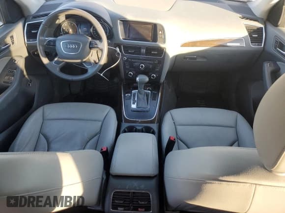 ✅ 2013 Audi Q5 Premium • VIN: WA1CFAFP2DA067375 • Lot: 41576555. Wystawiony na Copart z przebiegiem 79 001 mil. Bezpłatny archiwum sprzedaży aukcyjnych z USA i szczegółowy raport historii pojazdu na DreamBid. Zdjęcie 8.