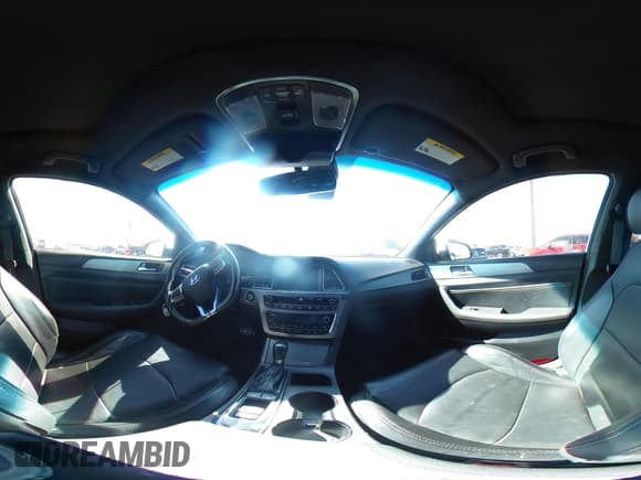 ✅ 2015 Hyundai Sonata Sport • VIN: 5NPE34AB4FH178025 • Lot: 43651365. Listed on IAAI with 60,073 mi. Free auction sales archive from the USA and detailed vehicle history report at DreamBid. Image 19.