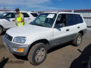 ✅ 1998 Toyota RAV4 • VIN: JT3HP10V8W0193835 • Lot: 42937908. Listed on IAAI with 326,461 mi. Free auction sales archive from the USA and detailed vehicle history report at DreamBid. Image 2.