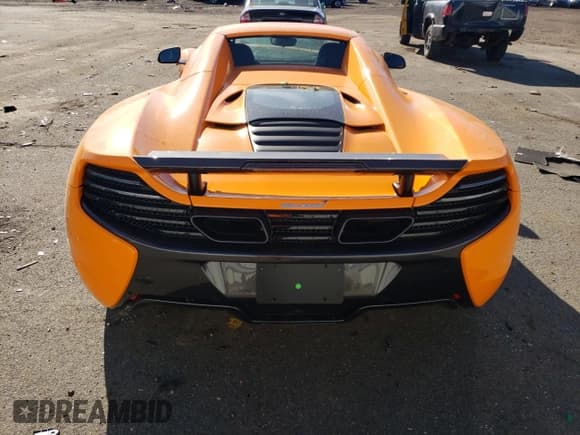 ✅ 2015 McLaren 650S • VIN: SBM11FAA4FW005016 • Lot: 39770864. Wystawiony na Copart z przebiegiem Nie podano. Bezpłatny archiwum sprzedaży aukcyjnych z USA i szczegółowy raport historii pojazdu na DreamBid. Zdjęcie 6.