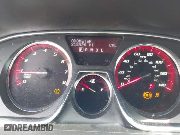 ✅ 2013 GMC Acadia SLE • VIN: 1GKKRNED4DJ224772 • Lot: 42219481. Wystawiony na IAAI z przebiegiem 218 926 mil. Bezpłatny archiwum sprzedaży aukcyjnych z USA i szczegółowy raport historii pojazdu na DreamBid. Zdjęcie 7.