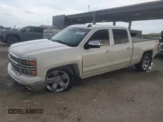 ✅ 2015 Chevrolet Silverado 1500 LTZ • VIN: 3GCUKSEC3FG138100 • Лот: 92186765. Опубликован ранее на Copart с пробегом 161 450 миль. Бесплатный доступ к архиву аукционных продаж из США и подробный отчёт об истории автомобиля на DreamBid. Изображение 1.