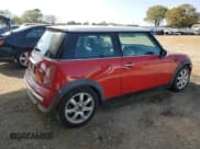 ✅ 2002 MINI Hardtop • VIN: WMWRC33452TC38393 • Лот: 51518205. Опубликован ранее на Copart с пробегом 94 609 миль. Бесплатный доступ к архиву аукционных продаж из США и подробный отчёт об истории автомобиля на DreamBid. Изображение 3.