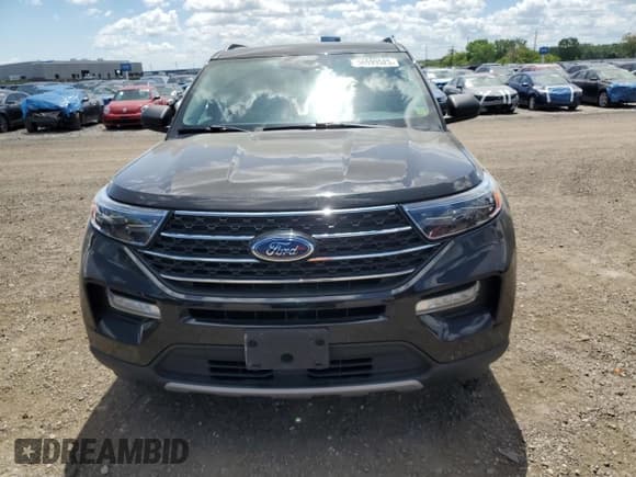 ✅ 2021 Ford Explorer XLT • VIN: 1FMSK8DH3MGB56656 • Lot: 56699525. Wystawiony na Copart z przebiegiem 45 462 mil. Bezpłatny archiwum sprzedaży aukcyjnych z USA i szczegółowy raport historii pojazdu na DreamBid. Zdjęcie 5.