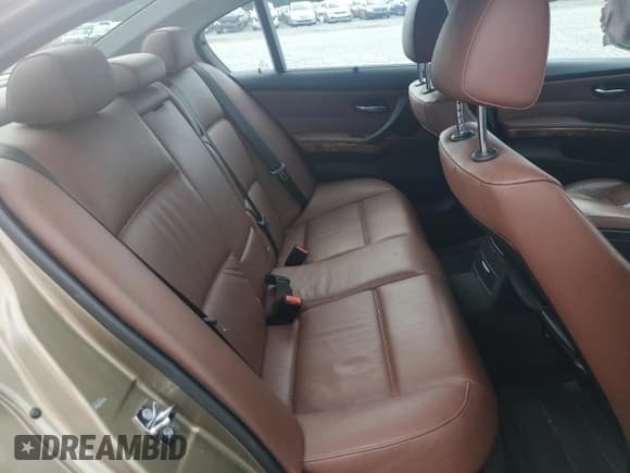 ✅ 2006 BMW 3 Series 330i • VIN: WBAVB33566PS12469 • Lot: 60783735. Listed on Copart with 96,621 mi. Free auction sales archive from the USA and detailed vehicle history report at DreamBid. Image 10.