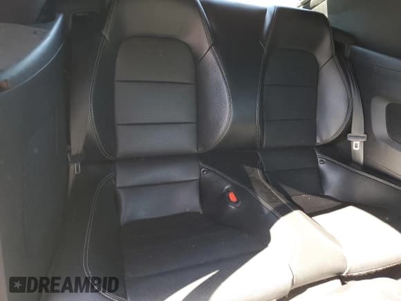 ✅ 2022 Ford Mustang EcoBoost Premium • VIN: 1FATP8UH9N5118698 • Lot: 82469805. Listed on Copart with 70,636 mi. Free auction sales archive from the USA and detailed vehicle history report at DreamBid. Image 10.