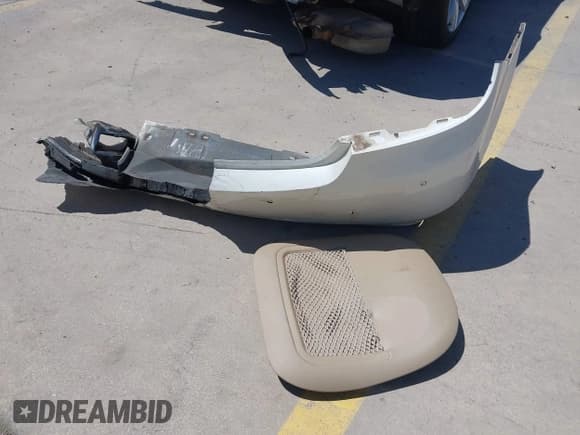 ✅ 2013 Buick LaCrosse Leather • VIN: 1G4GC5E33DF126874 • Lot: 41967196. Wystawiony na IAAI z przebiegiem 155 754 mil. Bezpłatny archiwum sprzedaży aukcyjnych z USA i szczegółowy raport historii pojazdu na DreamBid. Zdjęcie 12.