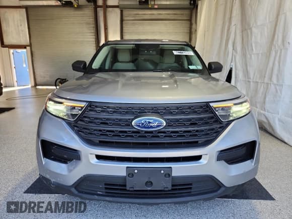 ✅ 2022 Ford Explorer • VIN: 1FMSK7BH8NGB80157 • Lot: 62773395. Wystawiony na Copart z przebiegiem 35 805 mil. Bezpłatny archiwum sprzedaży aukcyjnych z USA i szczegółowy raport historii pojazdu na DreamBid. Zdjęcie 5.