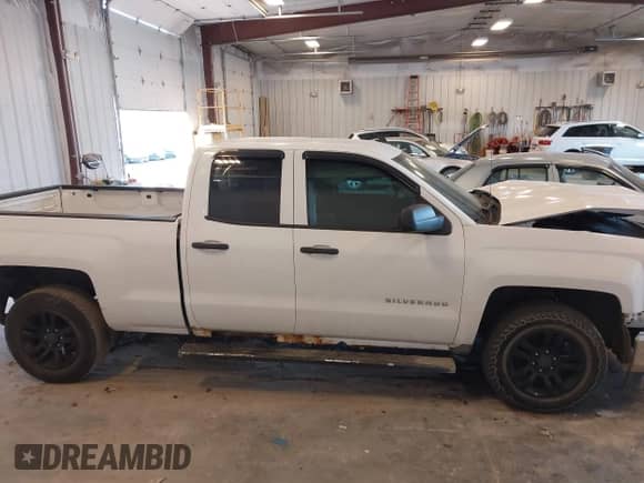 2014 Chevrolet Silverado 1500 LT с VIN 1GCVKREHXEZ207808, выставлен на аукционе IAAI как лот 43219222 с пробегом 180 875 миль миль и . История ставок и продаж доступна на DreamBid. Изображение 13.