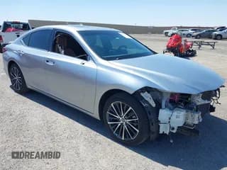 ✅ 2022 Lexus ES 300h • VIN: 58ADA1C12NU017850 • Lot: 42439875. Wystawiony na IAAI z przebiegiem 49 634 mil. Bezpłatny archiwum sprzedaży aukcyjnych z USA i szczegółowy raport historii pojazdu na DreamBid. Zdjęcie 1.