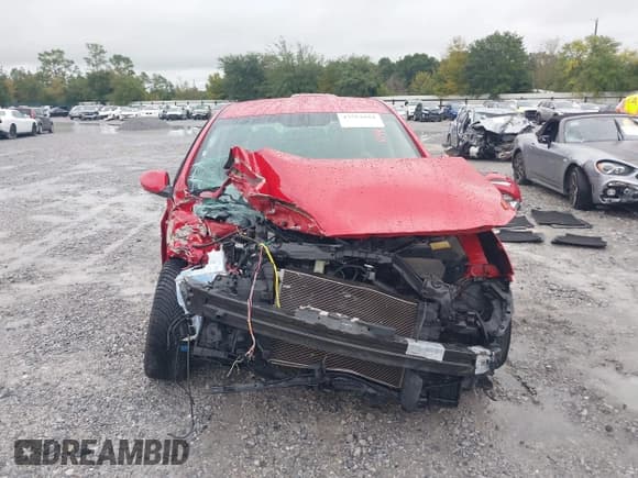 ✅ 2013 Hyundai Elantra • VIN: KMHD35LE4DU080409 • Lot: 43561044. Listed on IAAI with 39,142 mi. Free auction sales archive from the USA and detailed vehicle history report at DreamBid. Image 13.