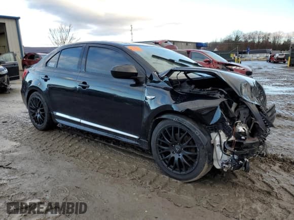 ✅ 2011 Suzuki Kizashi SLS Sport • VIN: JS2RF9A81B6110284 • Лот: 86861714. Опубликован ранее на Copart с пробегом Не указан. Бесплатный доступ к архиву аукционных продаж из США и подробный отчёт об истории автомобиля на DreamBid. Изображение 4.