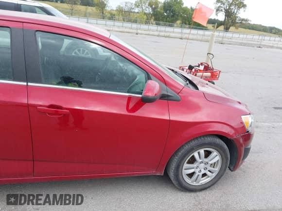 2013 Chevrolet Sonic LT с VIN 1G1JD6SB4D4246034, выставлен на аукционе IAAI как лот 43231702 с пробегом 54 856 миль миль и . История ставок и продаж доступна на DreamBid. Изображение 12.