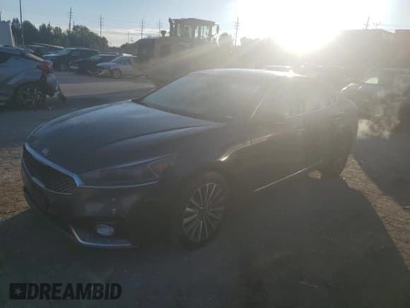 ✅ 2018 Kia Cadenza Premium • VIN: KNALC4J11J5127313 • Lot: 73048234. Wystawiony na Copart z przebiegiem 101 171 mil. Bezpłatny archiwum sprzedaży aukcyjnych z USA i szczegółowy raport historii pojazdu na DreamBid. Zdjęcie 1.